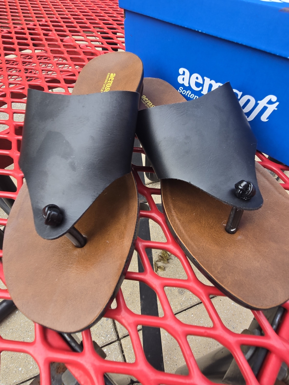 Aerosoles Aerosoft Women’s Black Leather Thong Sandals Size 7 1/2